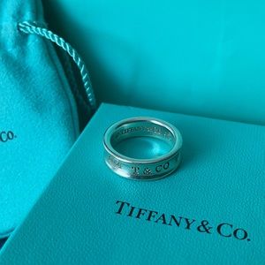 Tiffany & Co. 1837 ring
